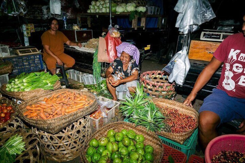 Learn about Balinese produce in the night market