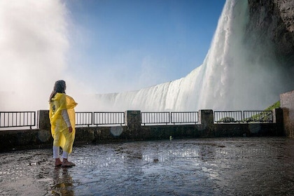 Niagara Falls Tour with Boat Ride & Journey Behind the Falls