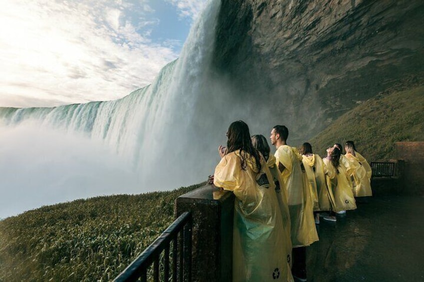 Afternoon Niagara Falls Boat & Journey Behind the Falls Tour