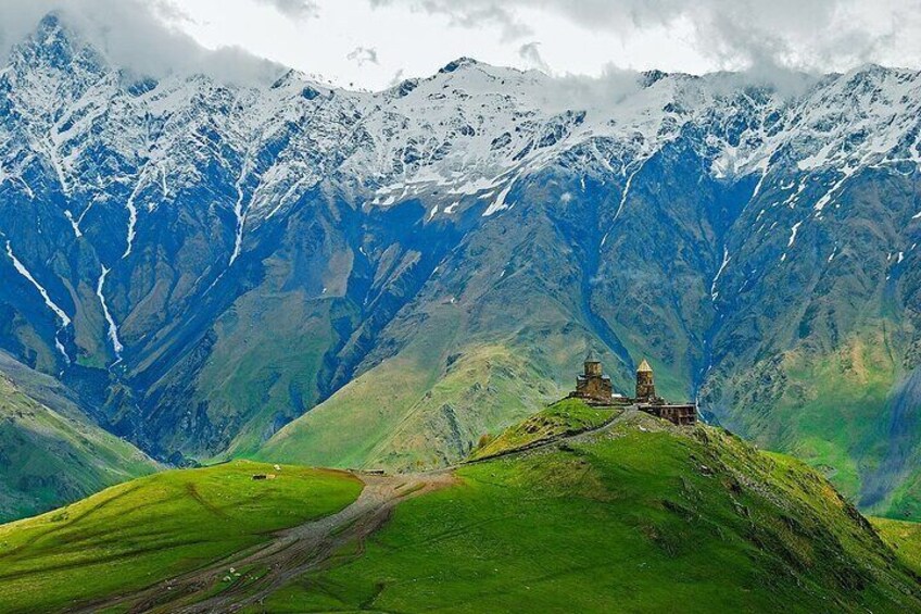 Full-Day Private Tour from Tbilisi to Kazbegi and Gudauri