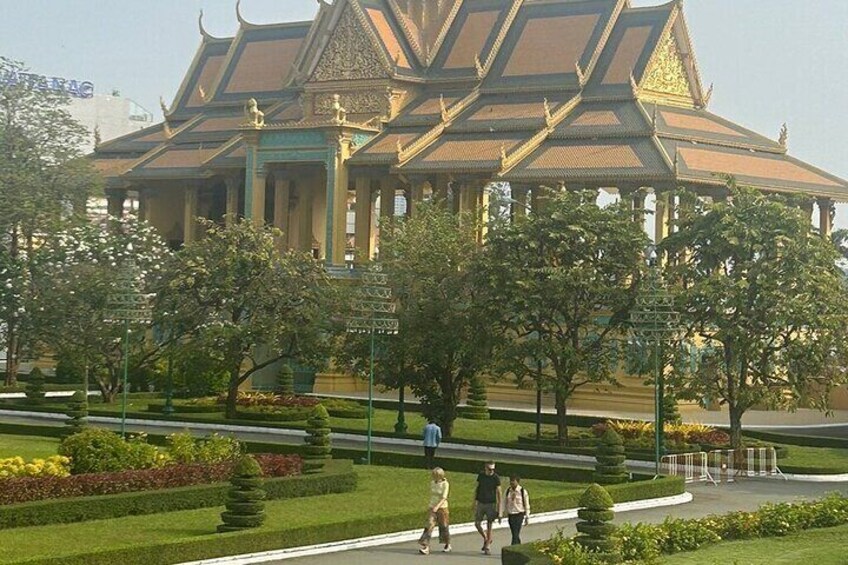 Historical guide Tour in Phnom Penh