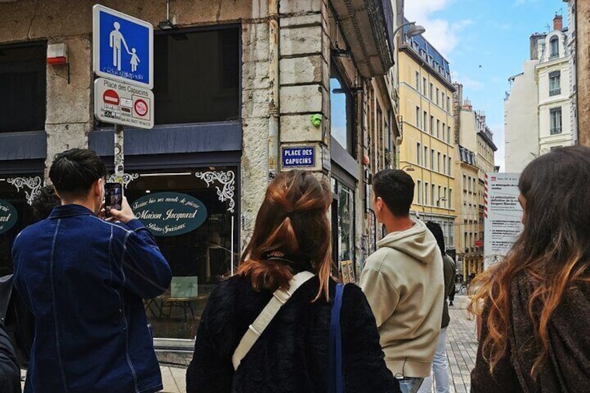 Street Food and Street Art in Lyon
