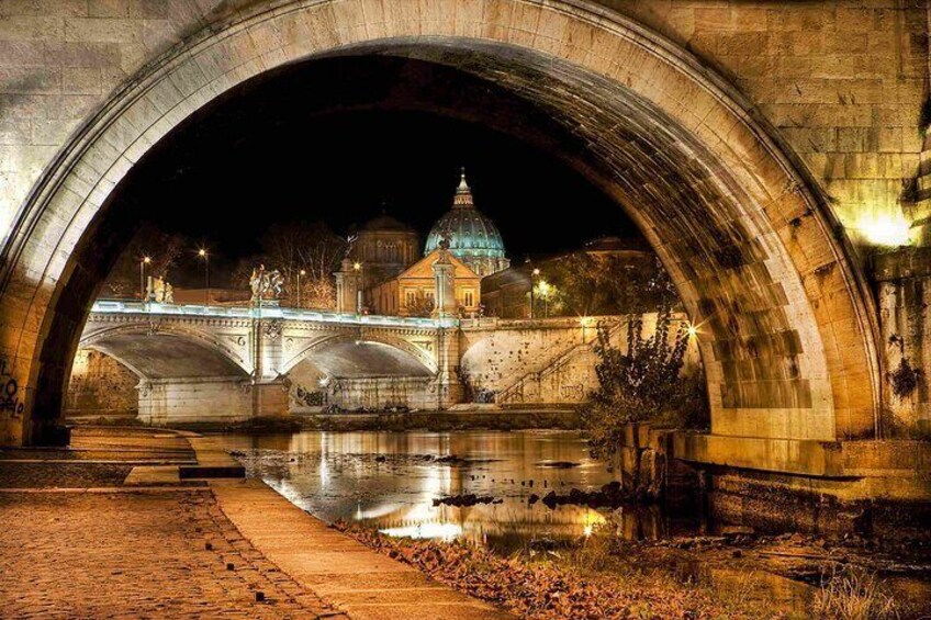 2 Hours in Rome by Night in Golf Cart 