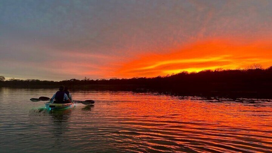 Sunset and Glow Guided Kayaking Tour Grapevine Lake