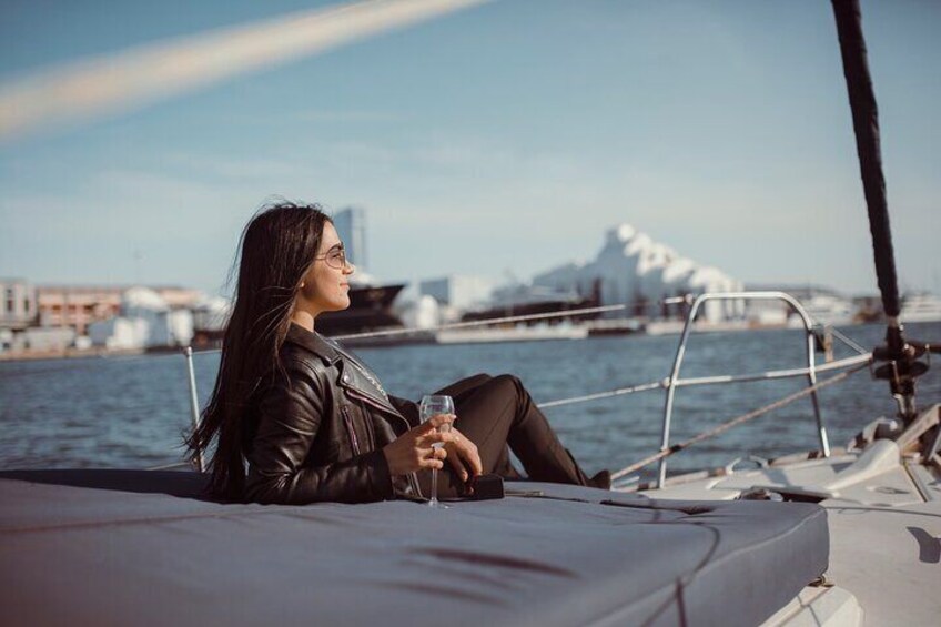 Sunset boat trip in Barcelona with cava