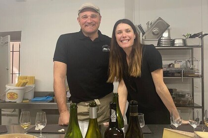 Cheese and Wine pairing class with Thomas Metin and Marion
