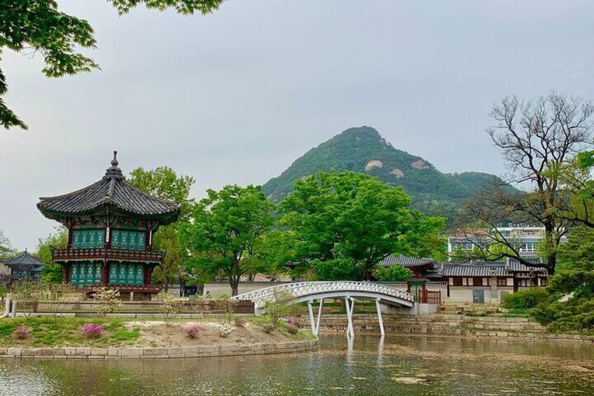 Pavilion and Pond at Gyeongbokgung Palace