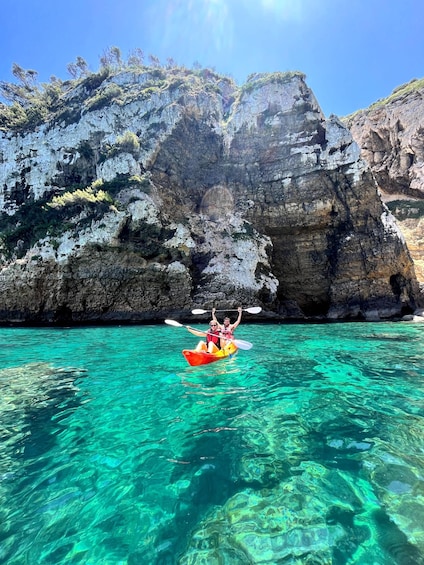 Xàbia: Cala Portixol Kayak Tour with Snorkel & Cliff Jumping