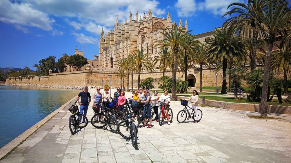 Picture 3 for Activity Palma de Mallorca: Guided Bicycle Tour