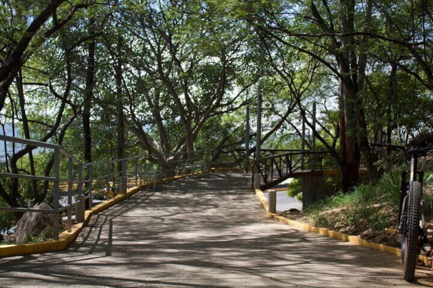 Cultural Tour by bike to the "Fortín" mountain.