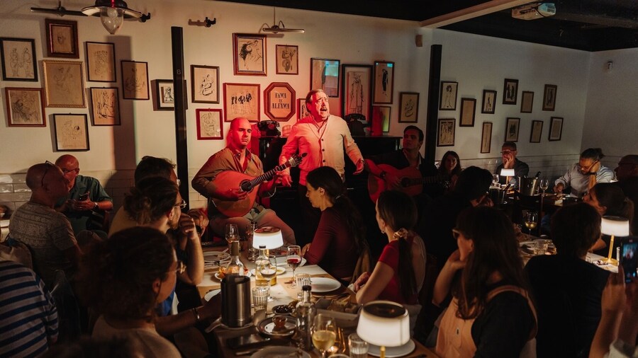 Lisbon Food & Fado Tour: An Evening Out in Mouraria & Alfama