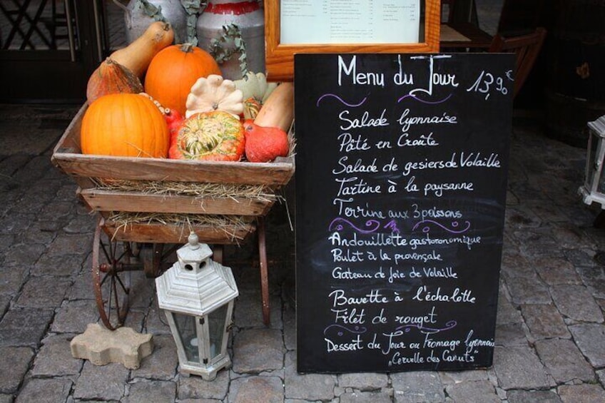 The 10 Tastings of Lyon Private Walking Food Tour 