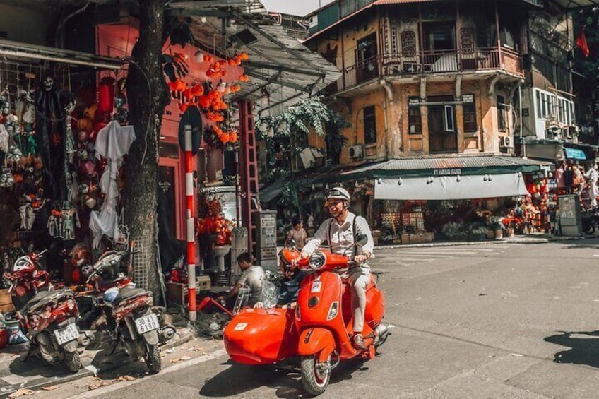 Private Vespa Sidecar Sightseeing and Cuisine Tour in Hanoi