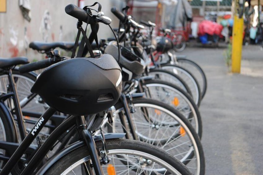 Frida Kahlo VIP: Skip-the-line + Bikes & Churros