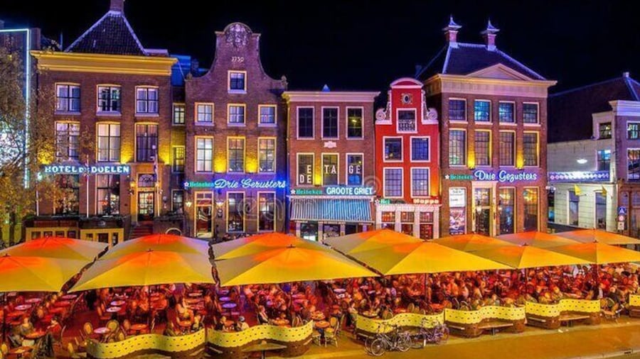 Groningen: City Walk with Audioguide in 7 Languages on your Phone