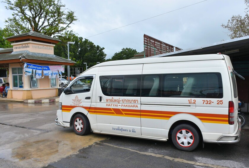 Travel from Hat Yai Town to Koh Lipe by shared minivan and speed boat