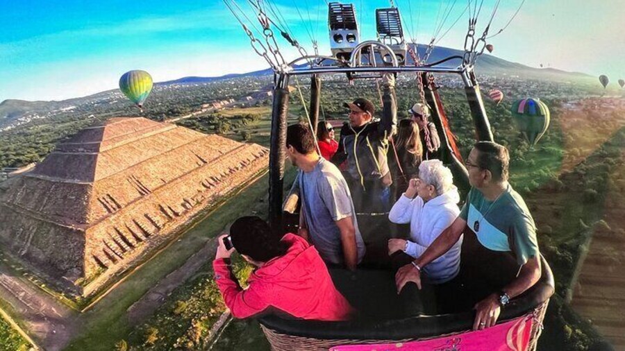 Hot Air Balloon Flight Over Teotihuacan