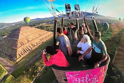 Hot Air Balloon Flight Over Teotihuacan