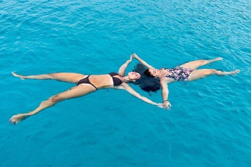 The crystalline waters of Cala Rossa Favignana