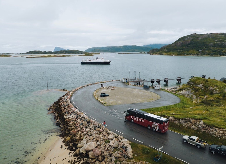 Tromsø: 1-Way Bus and Ferry Transfer to/from Lofoten