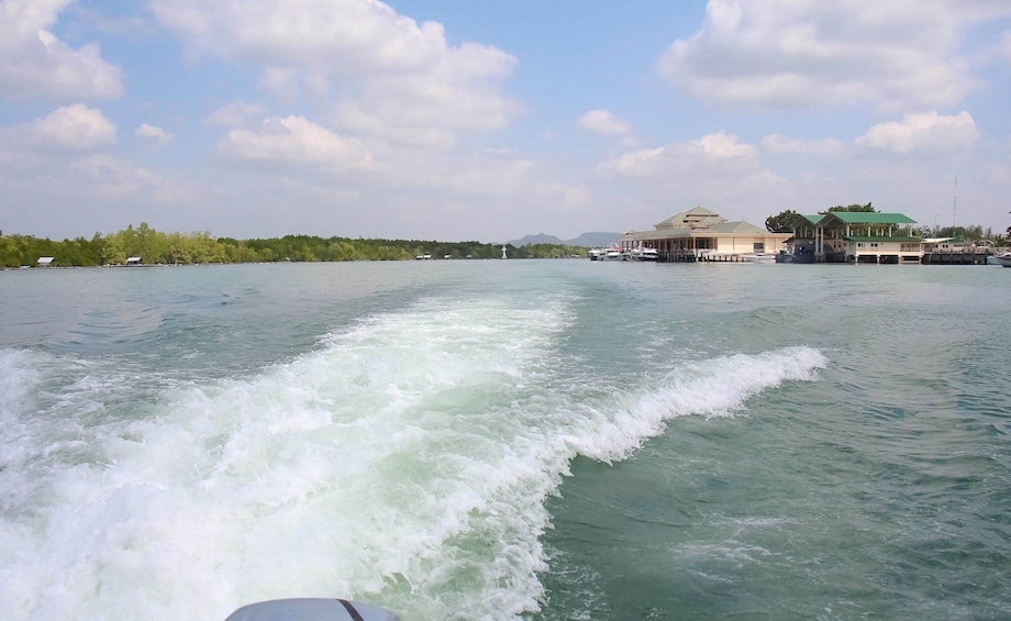 Travel from Pakbara Pier to Koh Lipe by Satun Pakbara Speed Boat
