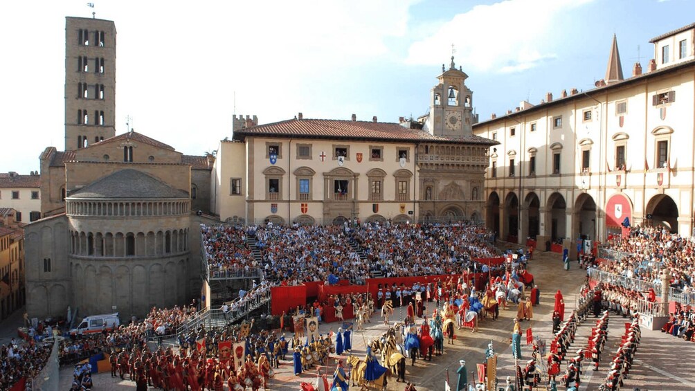 Picture 3 for Activity Arezzo: Private Walking Tour