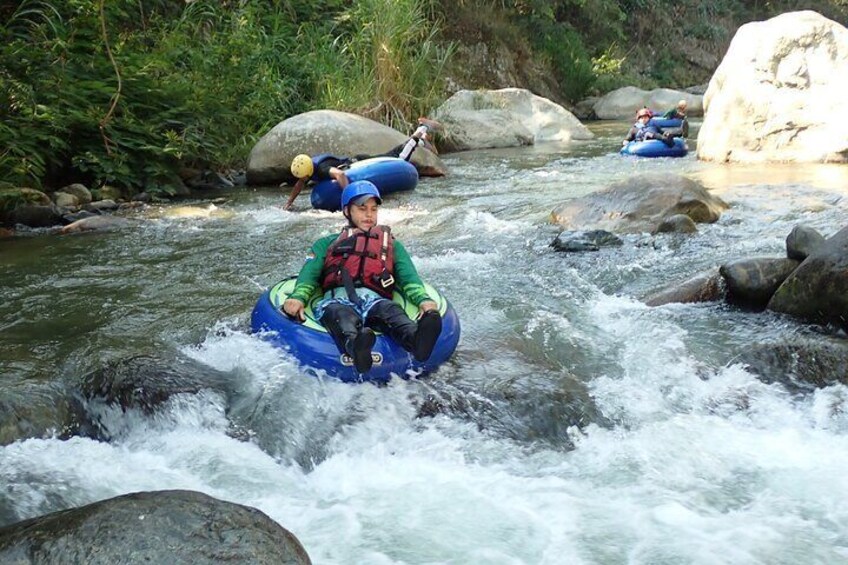 Unforgettable Tubing Adventure in the Yaque Del Norte River