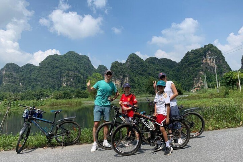 Ninh Binh Legend Group 8 (Trang An- Bich Dong- Mua cave- Biking)