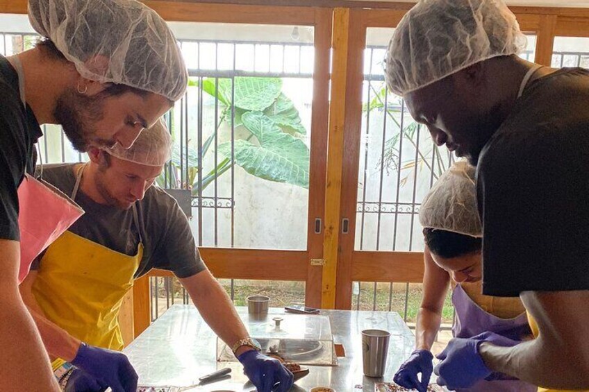 Chocolate Making and Tasting at a Local Factory in San José