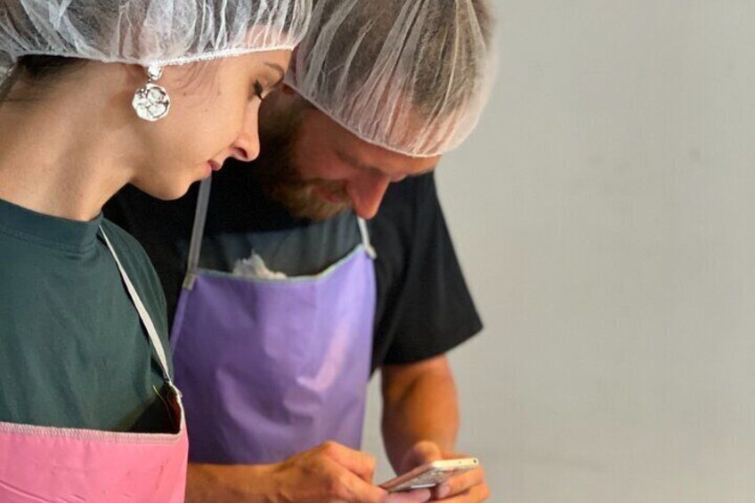 Chocolate Making and Tasting at a Local Factory in San José