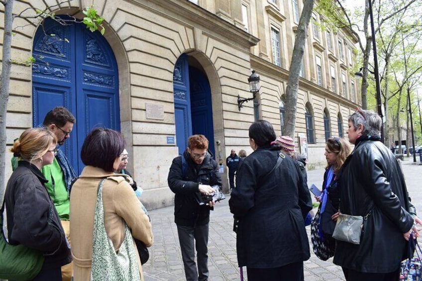 2-Hour Jewish History Guided Tour In Marais