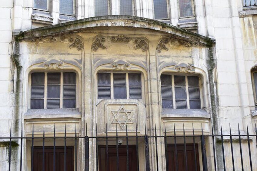 2-Hour Jewish History Guided Tour In Marais