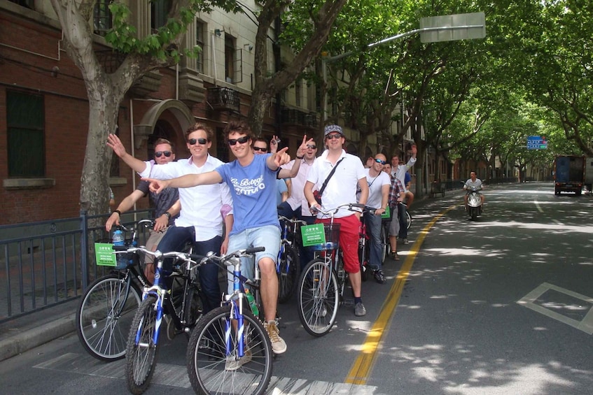 Picture 1 for Activity Shanghai Half-Day Bicycle City Tour