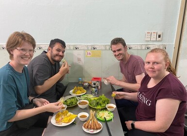 Da Nang: recorrido privado a pie por comida callejera con degustaciones