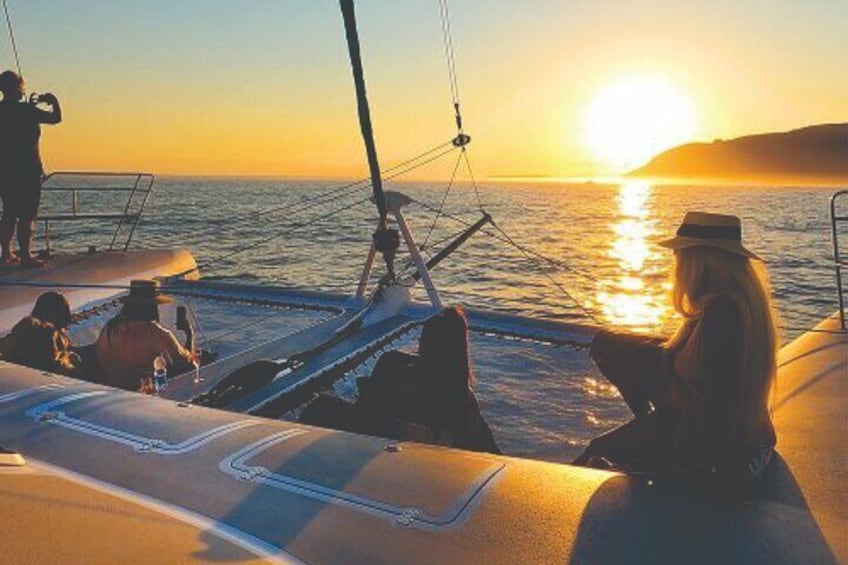 Private tour on a LUXURY Catamaran (Sunset and Wine Tour)