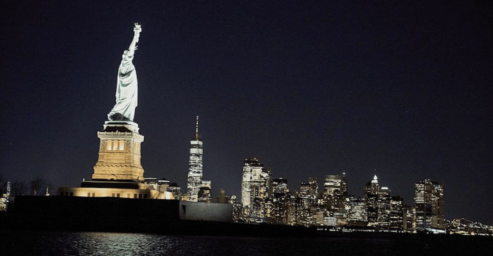 Picture 6 for Activity New York City Lights Schooner Sail
