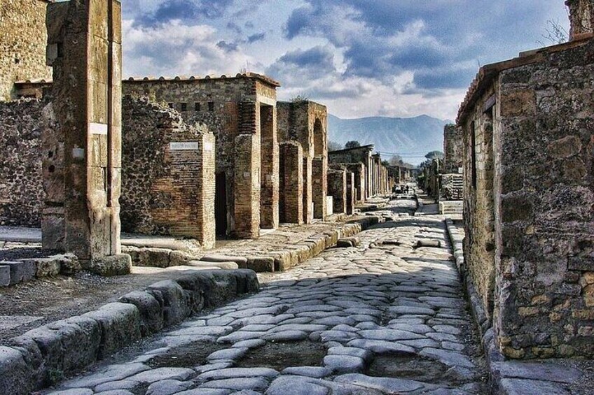 Pompeii half day tour from Naples