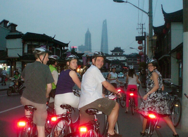 Picture 6 for Activity Shanghai Charming Night Small Group Bike Tour