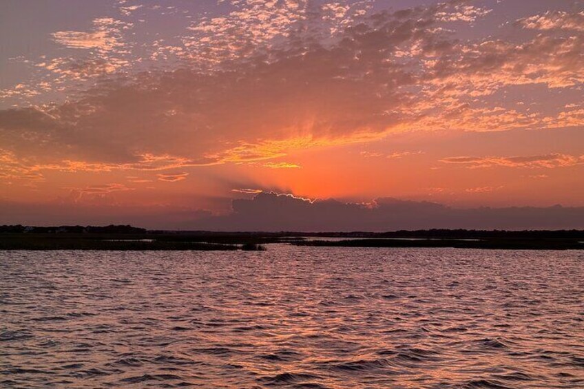 Private Charleston Sunset & Dolphin Cruise