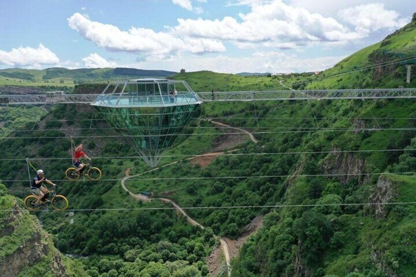 Private Tour of Tbilisi's Diamond Bridge-Kass to Dashbashi Canyon