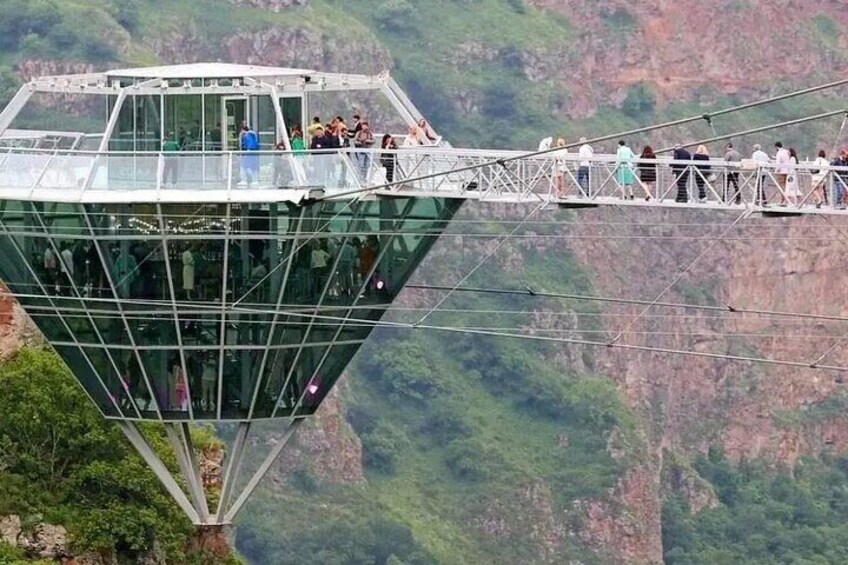 Private Tour of Tbilisi's Diamond Bridge-Kass to Dashbashi Canyon
