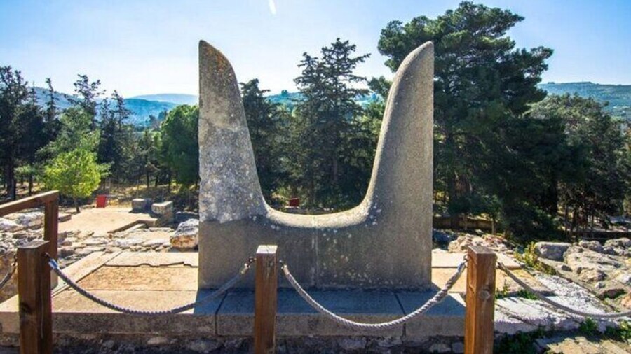 Knossos Visit, Cooking Class & Cretan Lunch