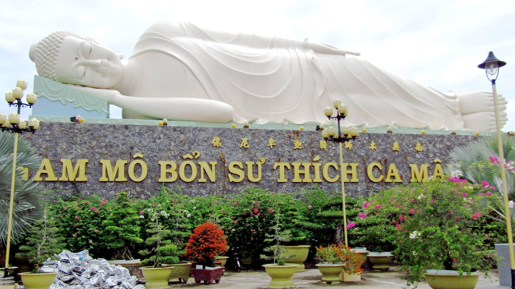 Giant statue in Vietnam 