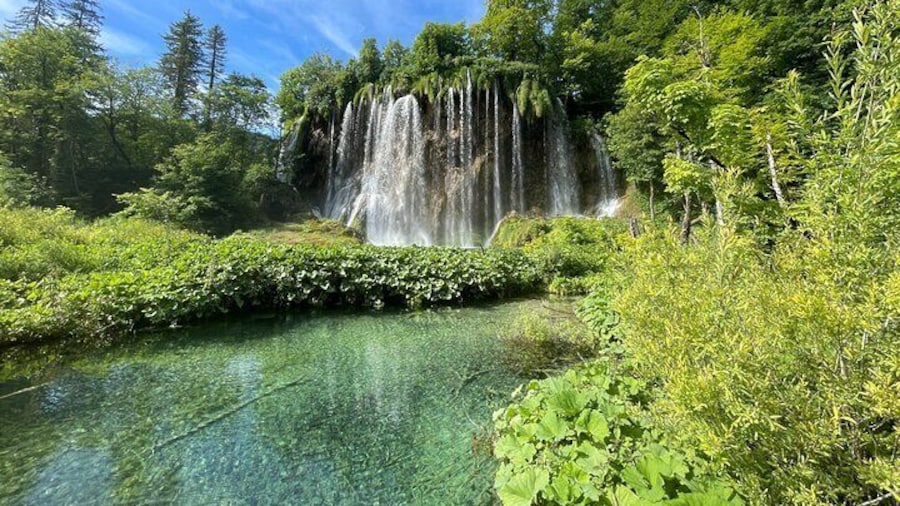 Plitvice Lakes with Ticket and Rastoke from Zagreb