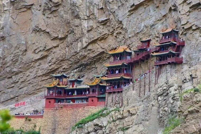 Hanging Temple and Yungang Grottoes in one day(17-hour tour)