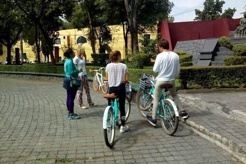 Guided Biking Tour in Coyoacán