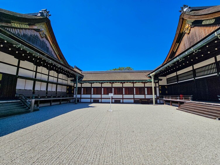 Kyoto Nijo Castle & Imperial Palace Small Group Guided Walking Tour - 3 Hr