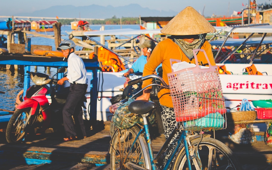 Guided Bicycle Tour of Duy Hai Fishing Village & Surroundings with Lunch