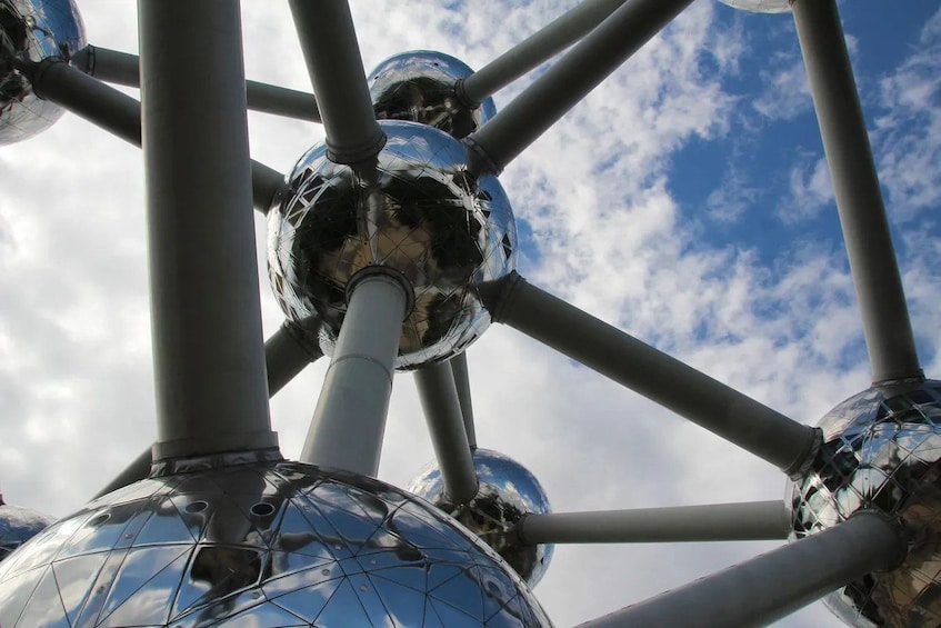 Atomium in-app audio tour (WITHOUT A TICKET): Explore Brussels's Landmark