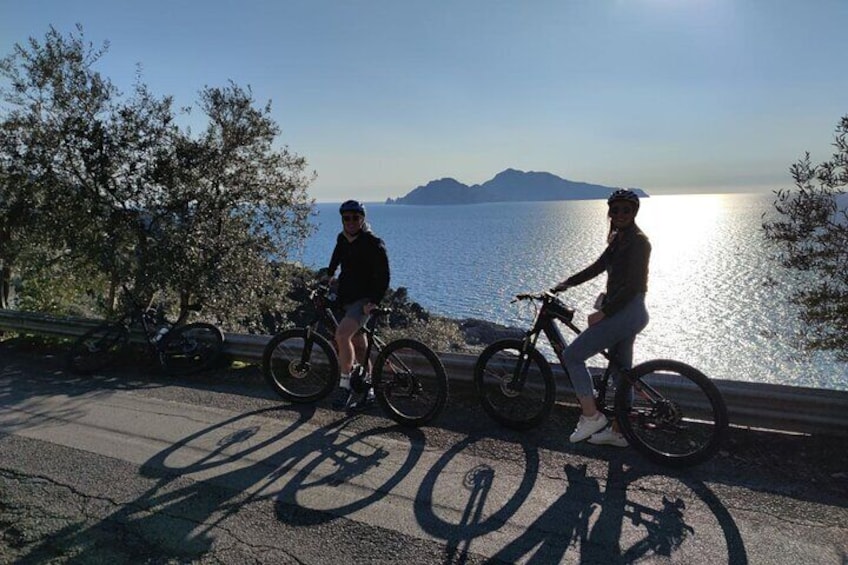 At the Vivaio by E-bike to discover the Sorrento Lemon